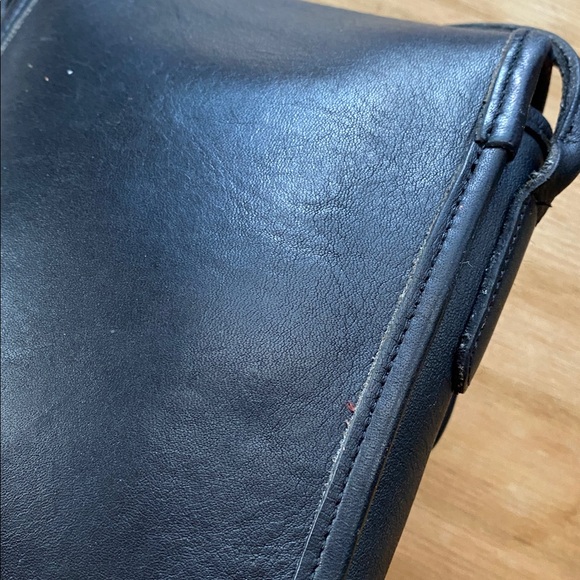 Vintage Coach Black Leather Scooter Bag 9893 - Picture 11 of 16